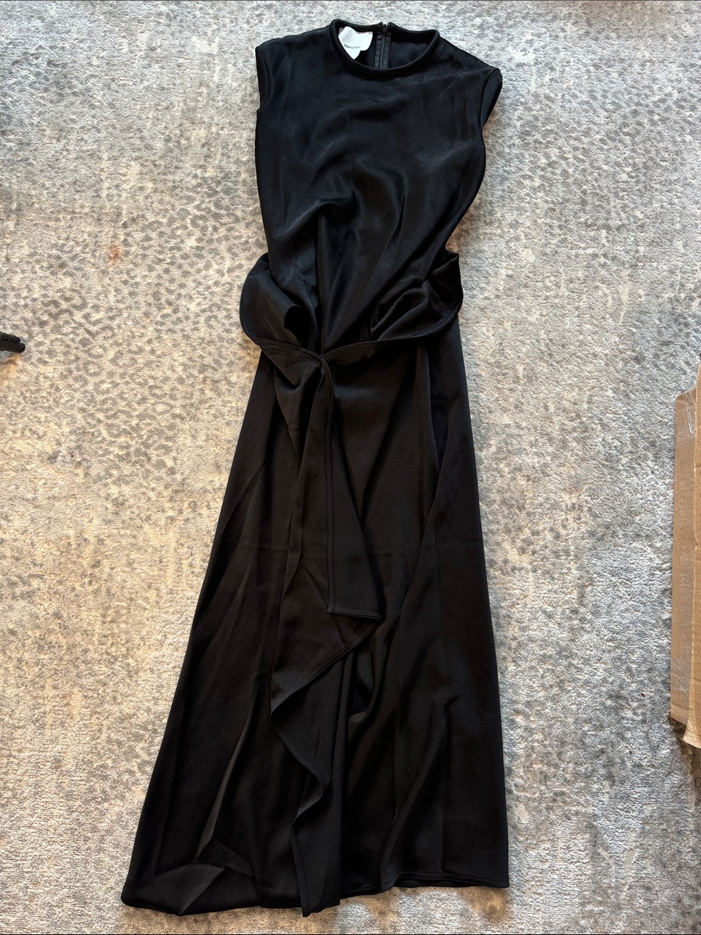 Black Sleeveless Tie-Waist Maxi Dress